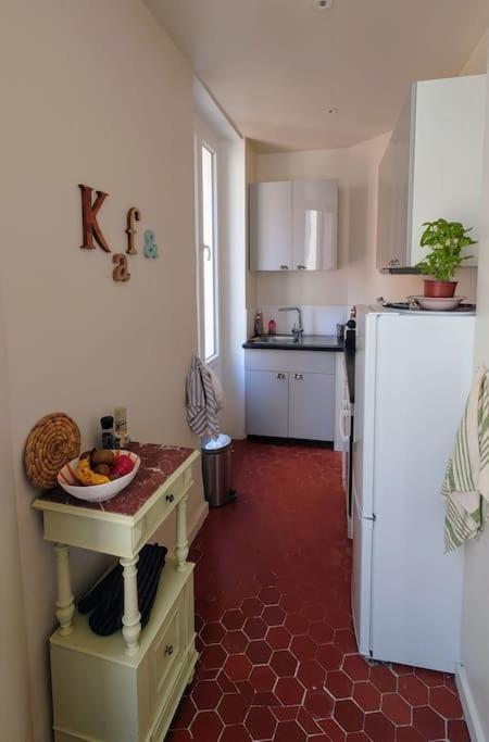 Appartement De Charme - Wifi - Centre Historique Tolone Esterno foto