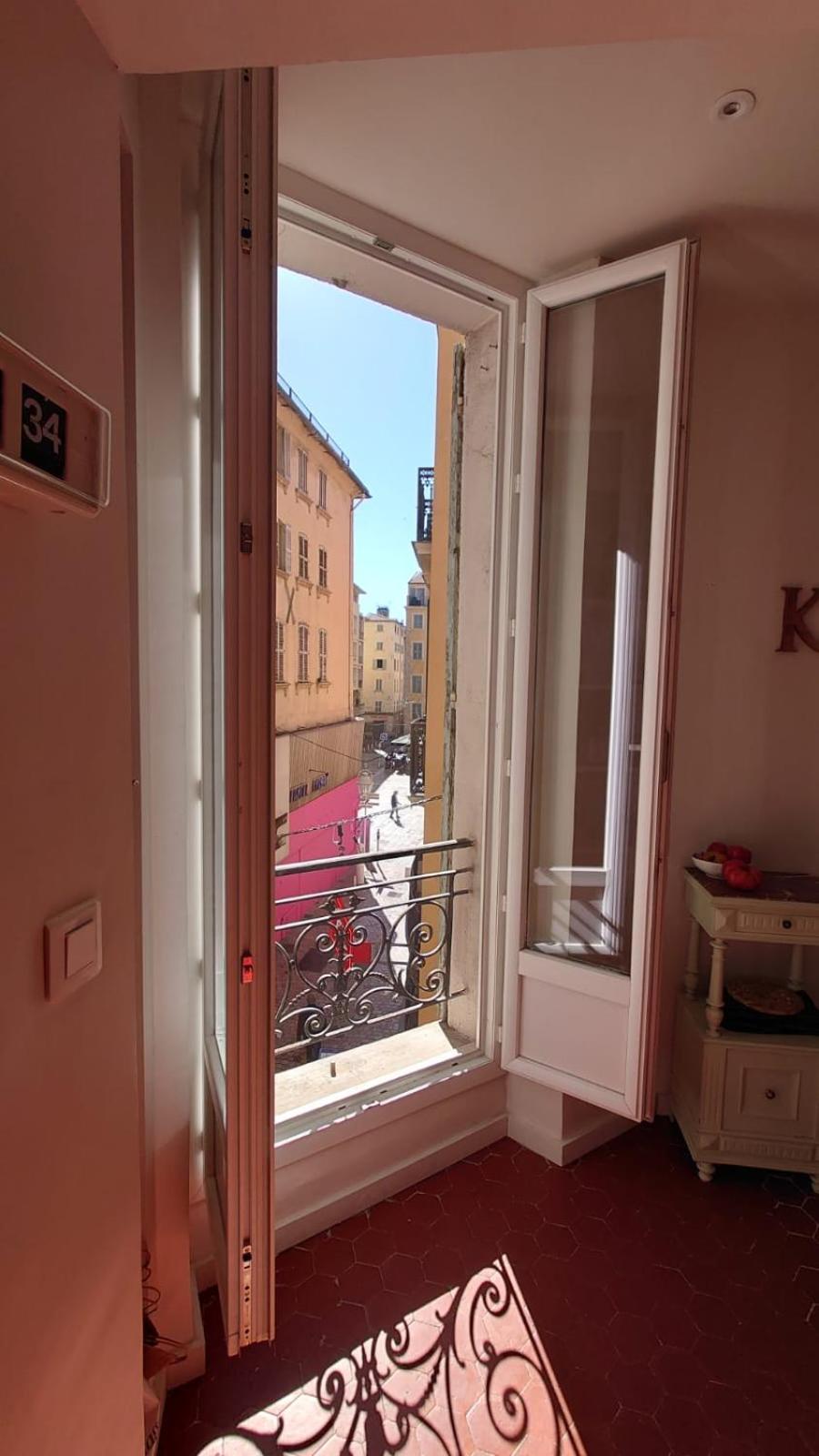 Appartement De Charme - Wifi - Centre Historique Tolone Esterno foto